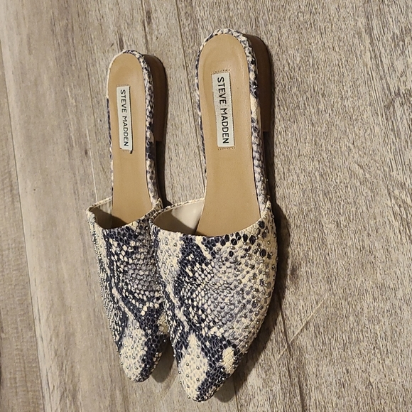 Steve Madden Mules - Picture 2 of 2